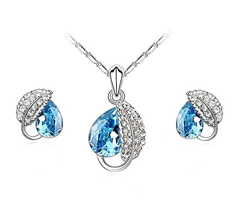 India Desire : Buy Parisha Jewells Combo of Marvellous Blue Bracelet and Majestic Swan Pendant with Crystal Stones at Rs. 199 from Amazon