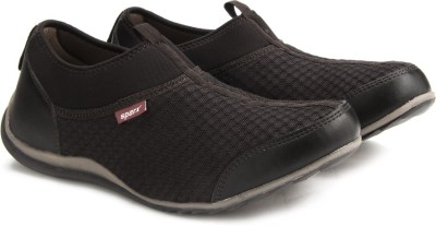 India Desire : Buy Sparx Men Walking Shoes For Men (Brown) at Rs. 486 from Flipkart [Selling Price Rs 1349]