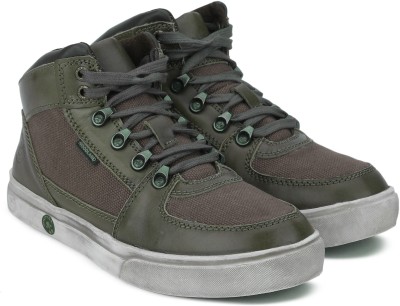 India Desire : Buy Woodland Sneakers For Men(Olive) at Rs. 848 from Flipkart [Regular Price 2658]