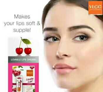 India Desire : Buy VLCC Lovable Lip Balm Strawberry With SPF 15, 4.5gm At Rs 62 From Amazon [Selling Price Rs 125]