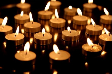 India Desire : Buy Set of 50 Hosley Unscented Tealights Diya At Rs. 175 From Amazon